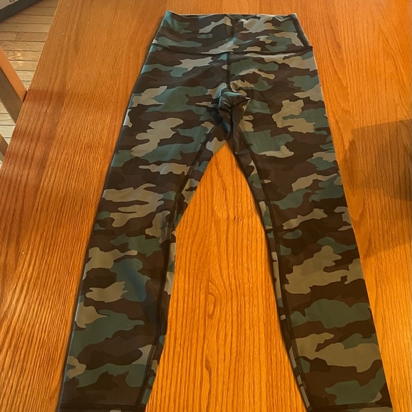 Lululemon Reversible Wunder Under Camo Leggings & Tank NWT - TANK IS SOLD - Picture 2 of 13